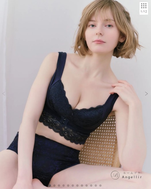 キュッとふんわりショーツ【はくだけ桃尻／着圧ショーツ】カラー：ネイビー