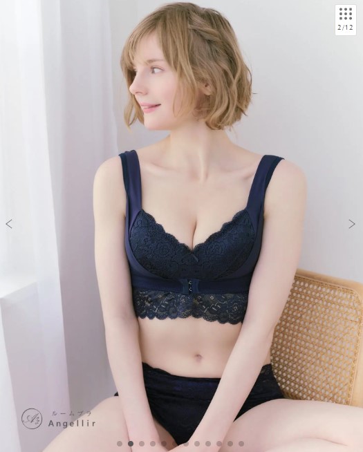 キュッとふんわりショーツ【はくだけ桃尻／着圧ショーツ】カラー：ネイビー