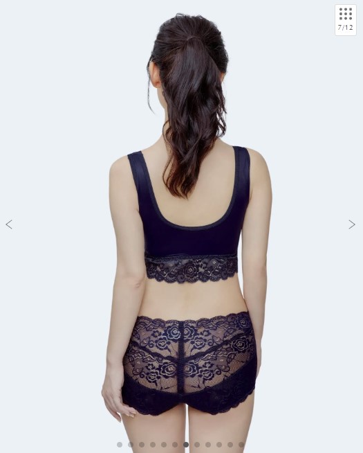 キュッとふんわりショーツ【はくだけ桃尻／着圧ショーツ】カラー：ネイビー