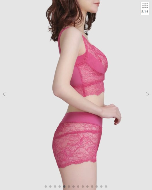 凛とルームブラ【No.1補正力 / 脇・背中の脂肪をあなたのバストに】カラー：マゼンタ